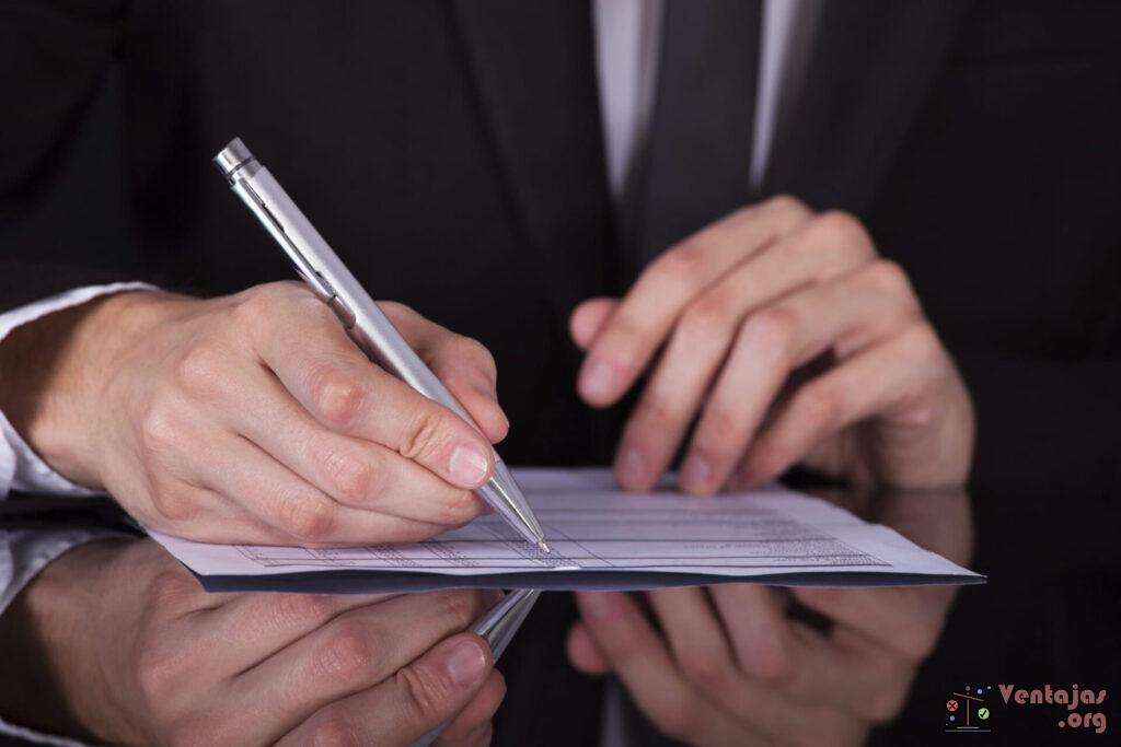 Ventajas y Desventajas del Contrato Indefinido